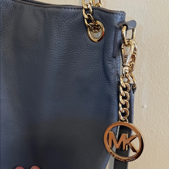 MICHAEL Michael Kors Blue/gray Shoulder Bag with Gold Chain - Picture 6 of 6